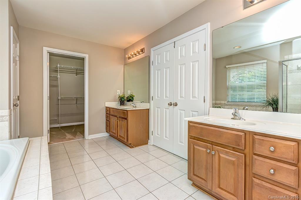 Brandon Oaks - Residential