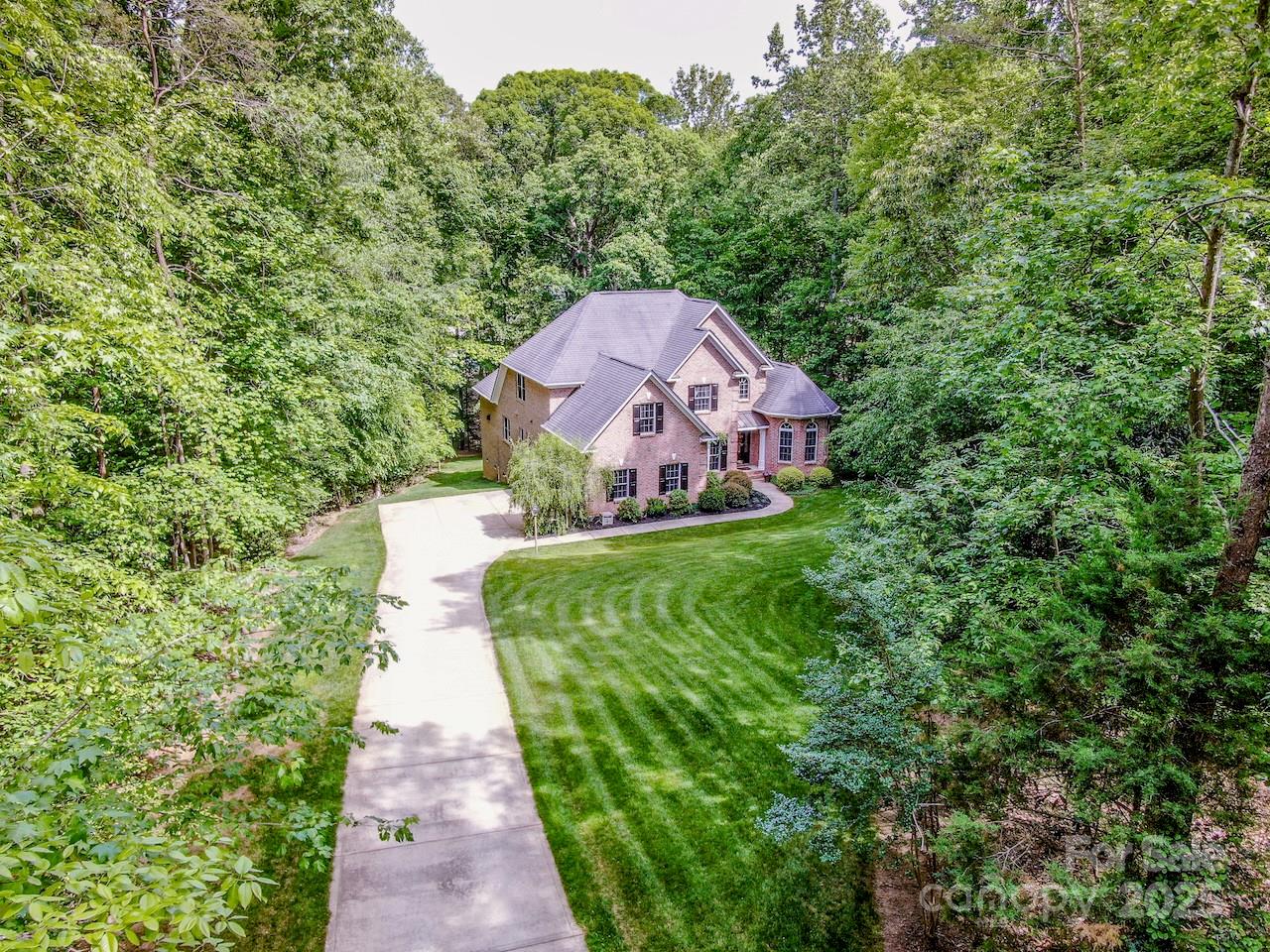 112 Eagle Chase Lane