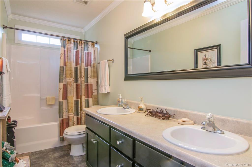 Eagle Glen - Residential