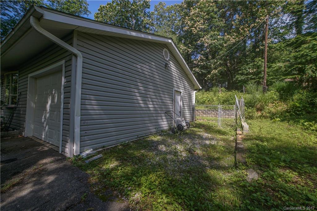 Royal Pines - Residential