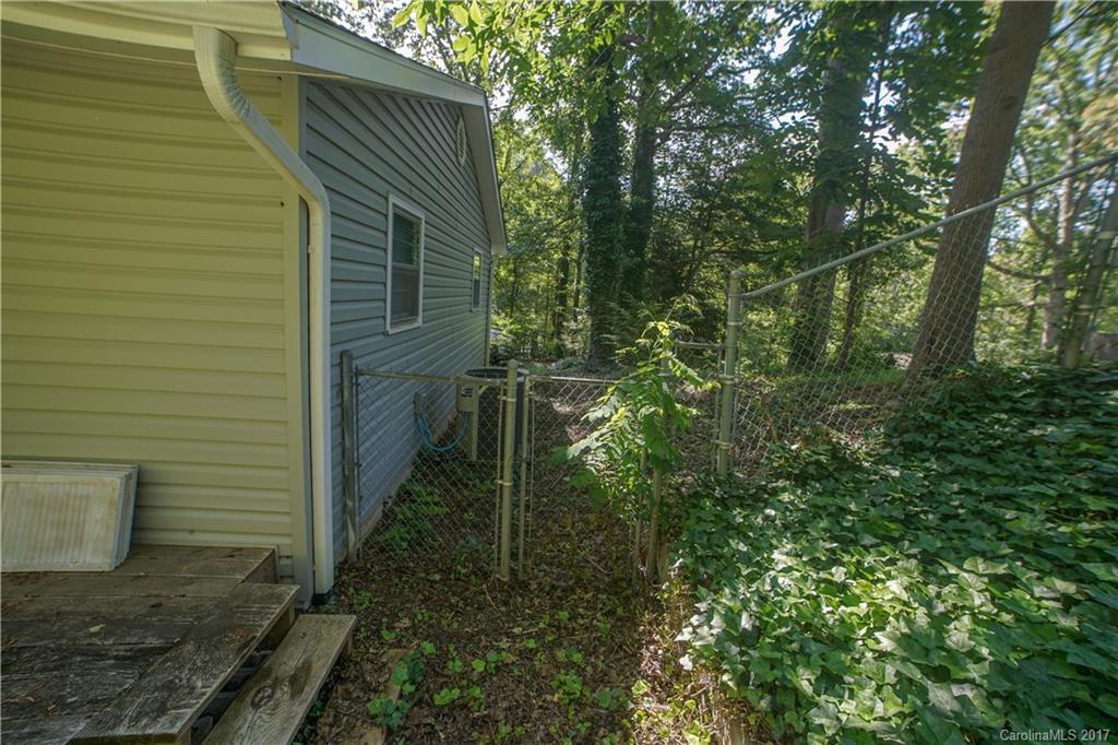 Royal Pines - Residential