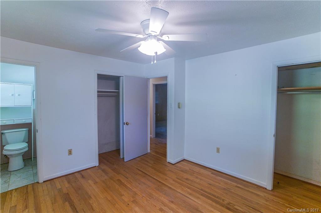 Royal Pines - Residential