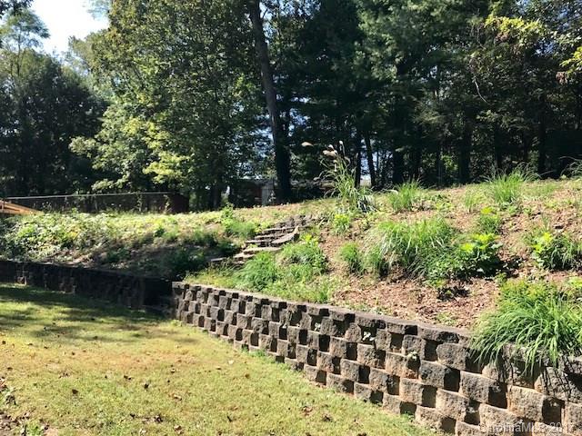 Royal Pines - Residential