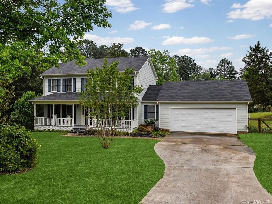 If country living without being way off the highway is what you are looking for then Cobblestone Court is for you. Over half an acre with a fenced in backyard is located minutes off 77 in Fort mill. This 3 bedroom 2.5 bath has updated cabinets, granite and brand new flooring throughout the main level. The oversized screened in porch is perfect for enjoying the South Carolina weather. The subdivision of Carowood is looking for a ready, willing and able buyer!