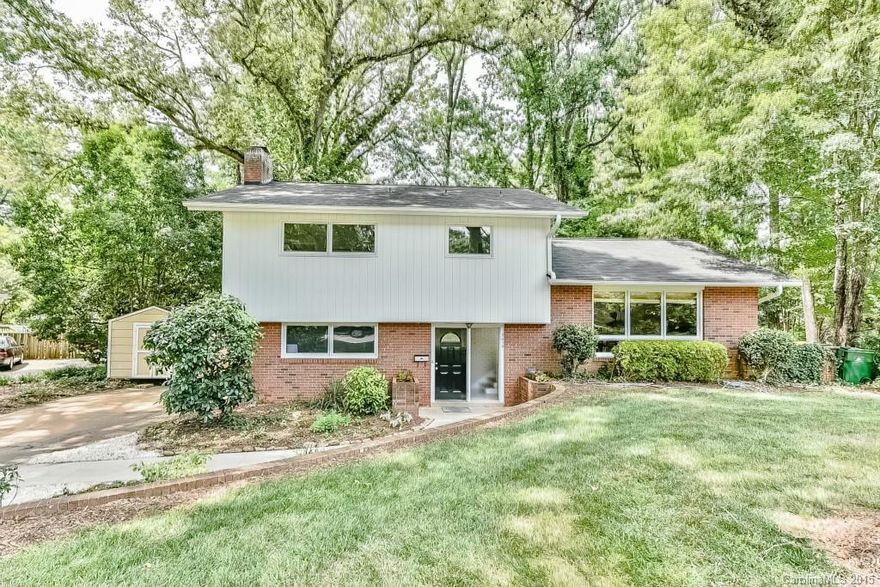 Next door to EVERYTHING! Opportunity is Knocking in Prime South Park Location.  Charm, location and convenience in this freshly painted split-entry home. 
Desirable 4 bedroom/3 bath home that  sits on a beautiful canopy tree-lined street and features hardwood floors, a wood-burning fireplace, exposed beams and vaulted ceiling.  The bright kitchen has an eat-on counter bar and stone backsplash. South Park Shopping, Dining and Everything at Your Fingertips! Only 15 Mins. to Uptown