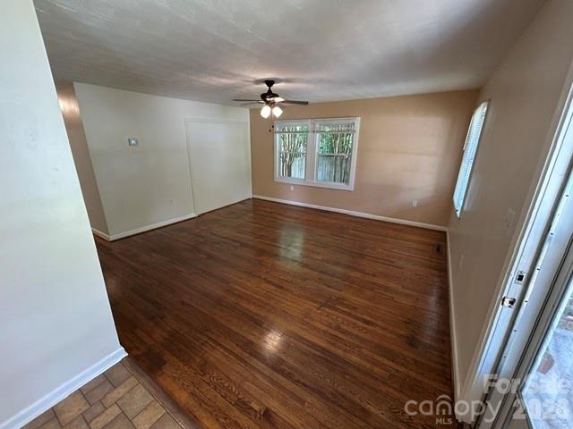 11 Mountain Road