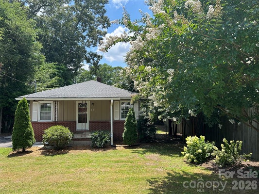 11 MOUNTAIN RD, HENDERSONVILLE, NC 28791 - Image d6fc530d84ae0d5d09bf9c48dba280c8/4132740134