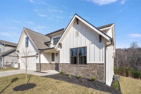 A home in Hendersonville