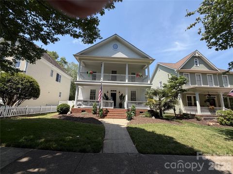 Photo of 325 Elis Way, Fort Mill, SC 29708 (MLS # 4383399)