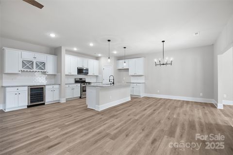 3926 Litchfield Road Charlotte NC 28211