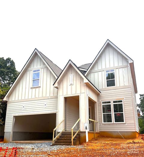 2530 Elkwood Circle Charlotte NC 28205
