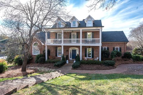 Photo of 501 Maymont Drive, Cramerton, NC 28032 (MLS # 4325117)