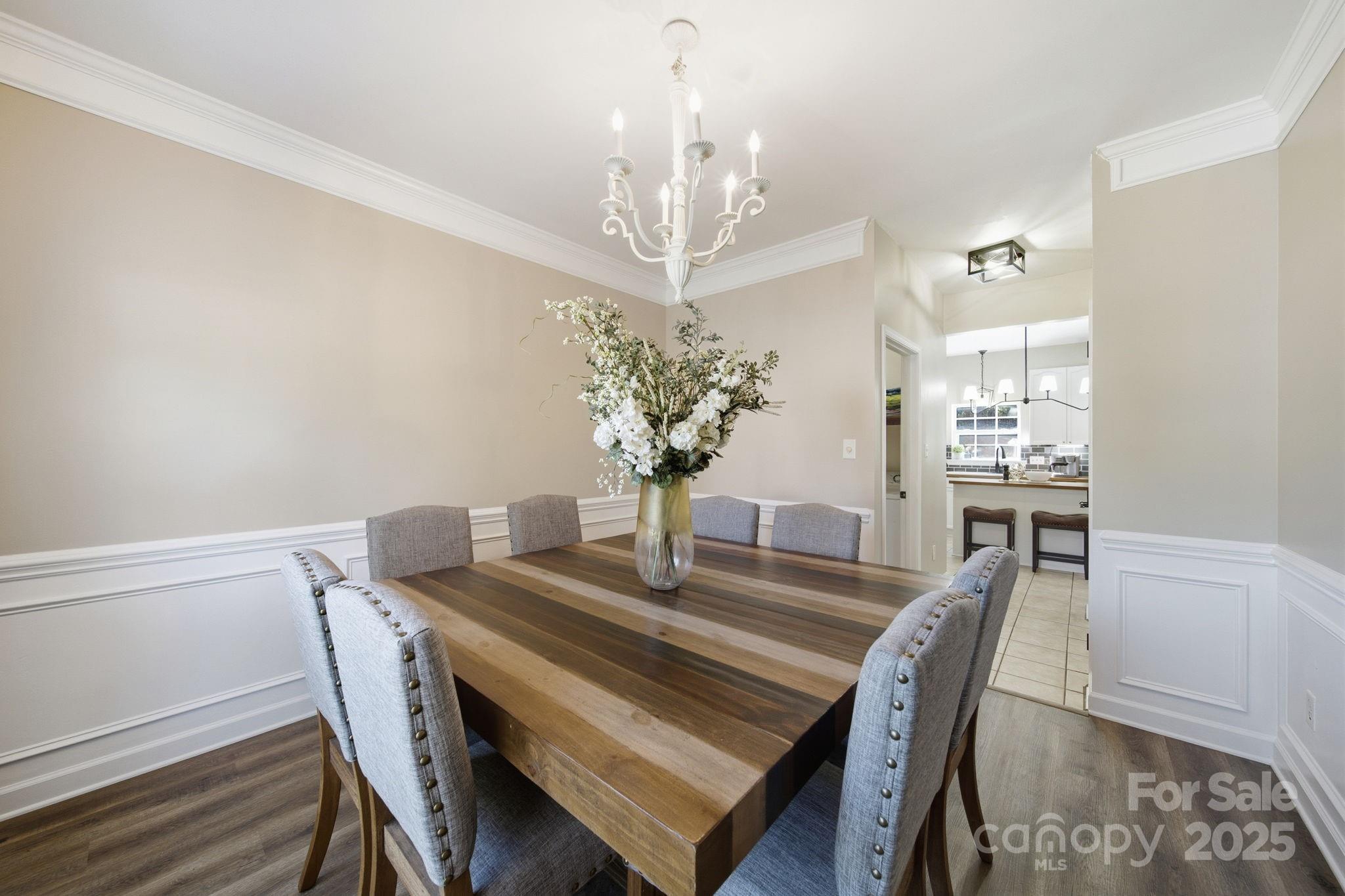 1930 Wilrose Place