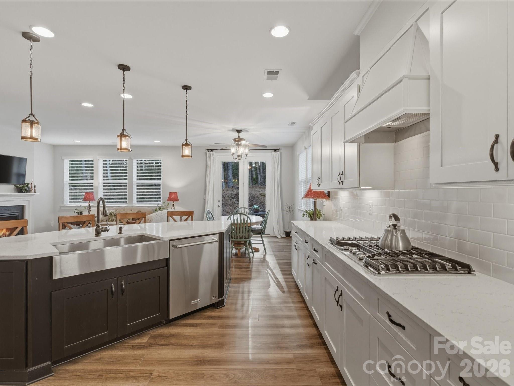 Lake Crest - Residential