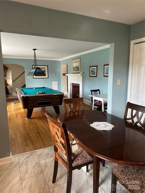 2724-A Northwest Boulevard Newton NC 28658