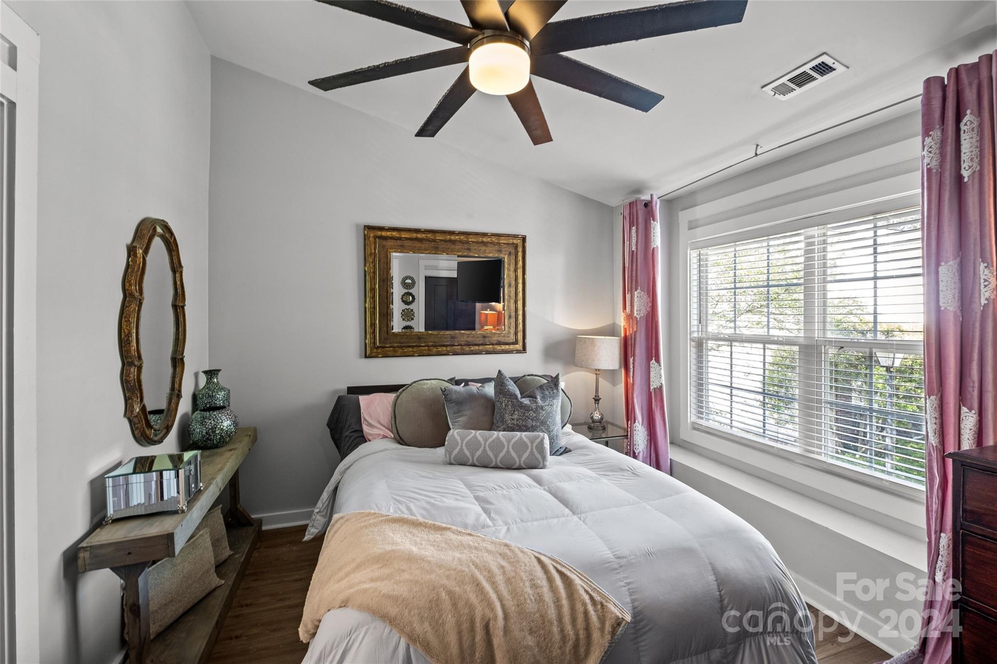 Windsor Trace - Residential