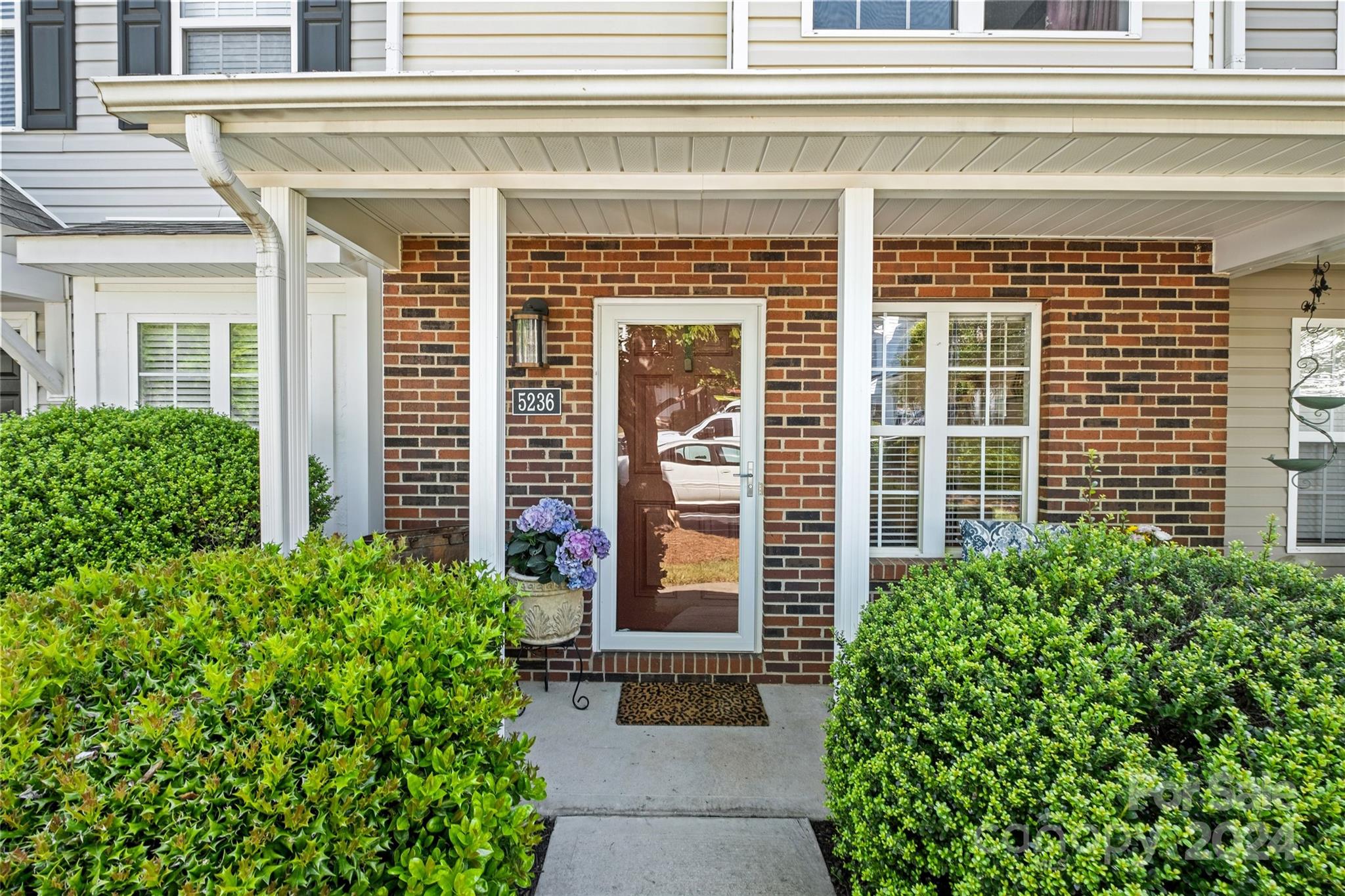 Windsor Trace - Residential