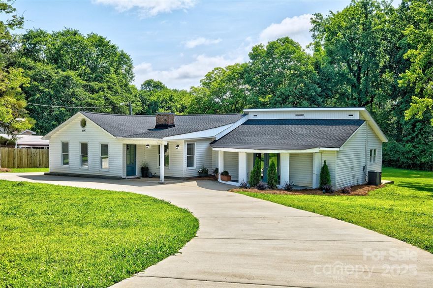 Fabulous remodel on this ranch home on approximately 1 acre lot. New flooring, new cabinets, interior painted neutral colors,  2 bathrooms completely redone, new lighting and fixtures, & new carpet. Large lot that is flat and partial privacy fence on 2 sides that is easily converted for your furry friends. Chicken coop and outbuilding to remain. Located on a quiet street close to York dining and shopping. NO HOA!!