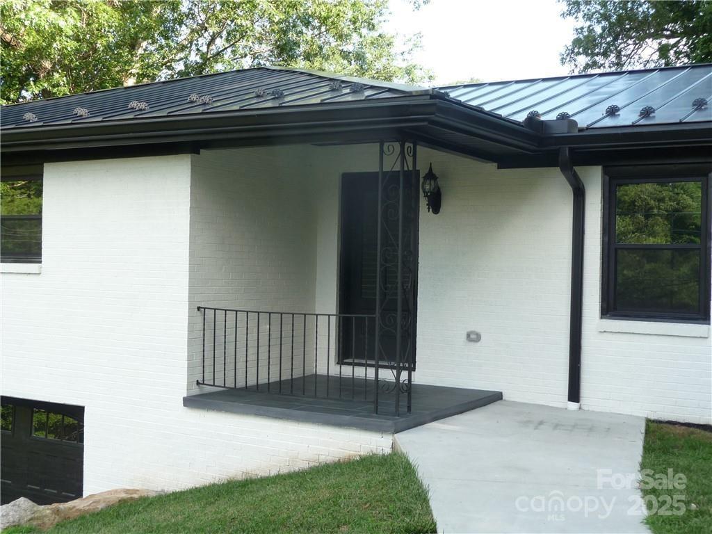 384 New River Heights 12