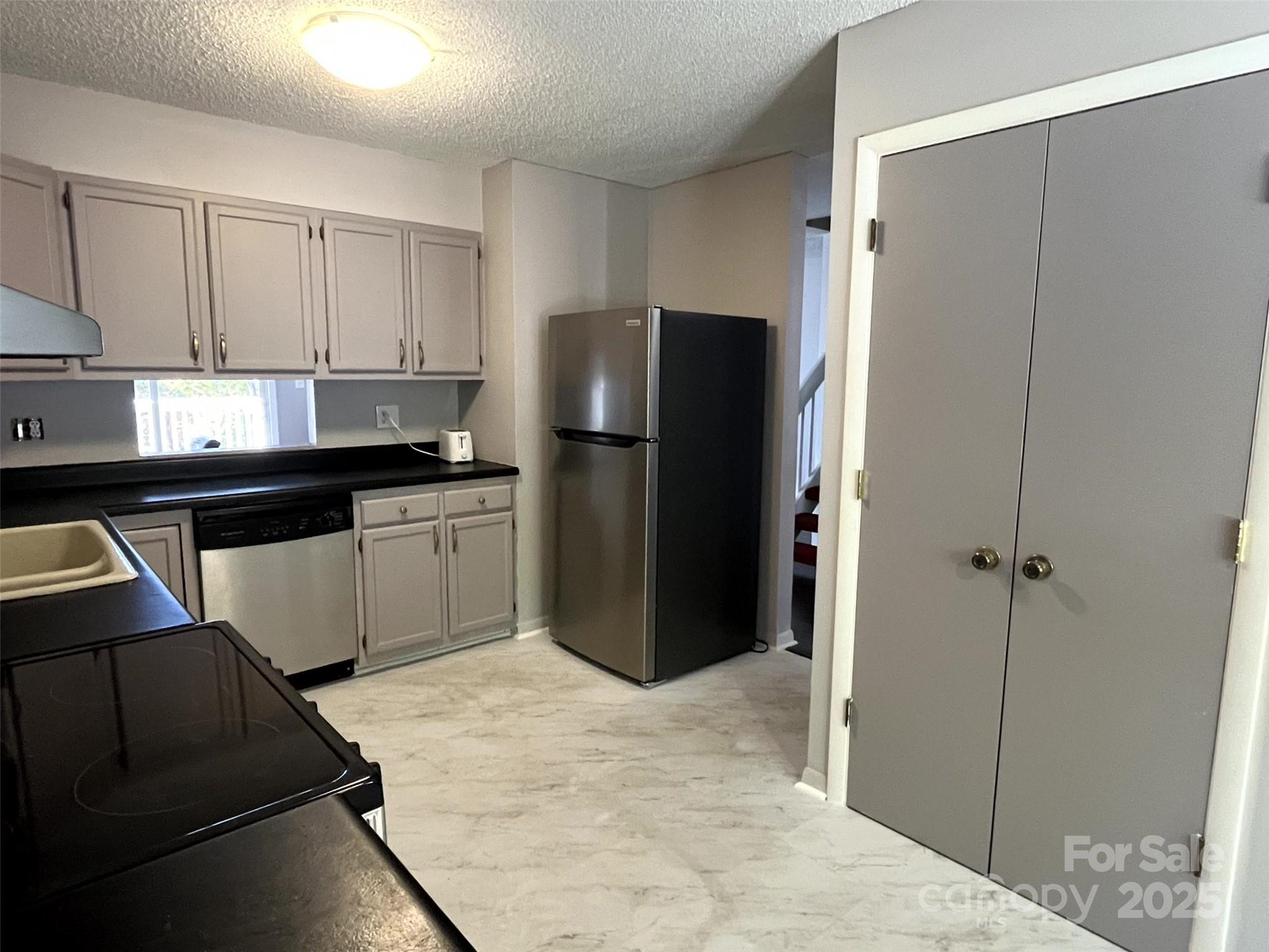 Hollybrook Condos - Residential