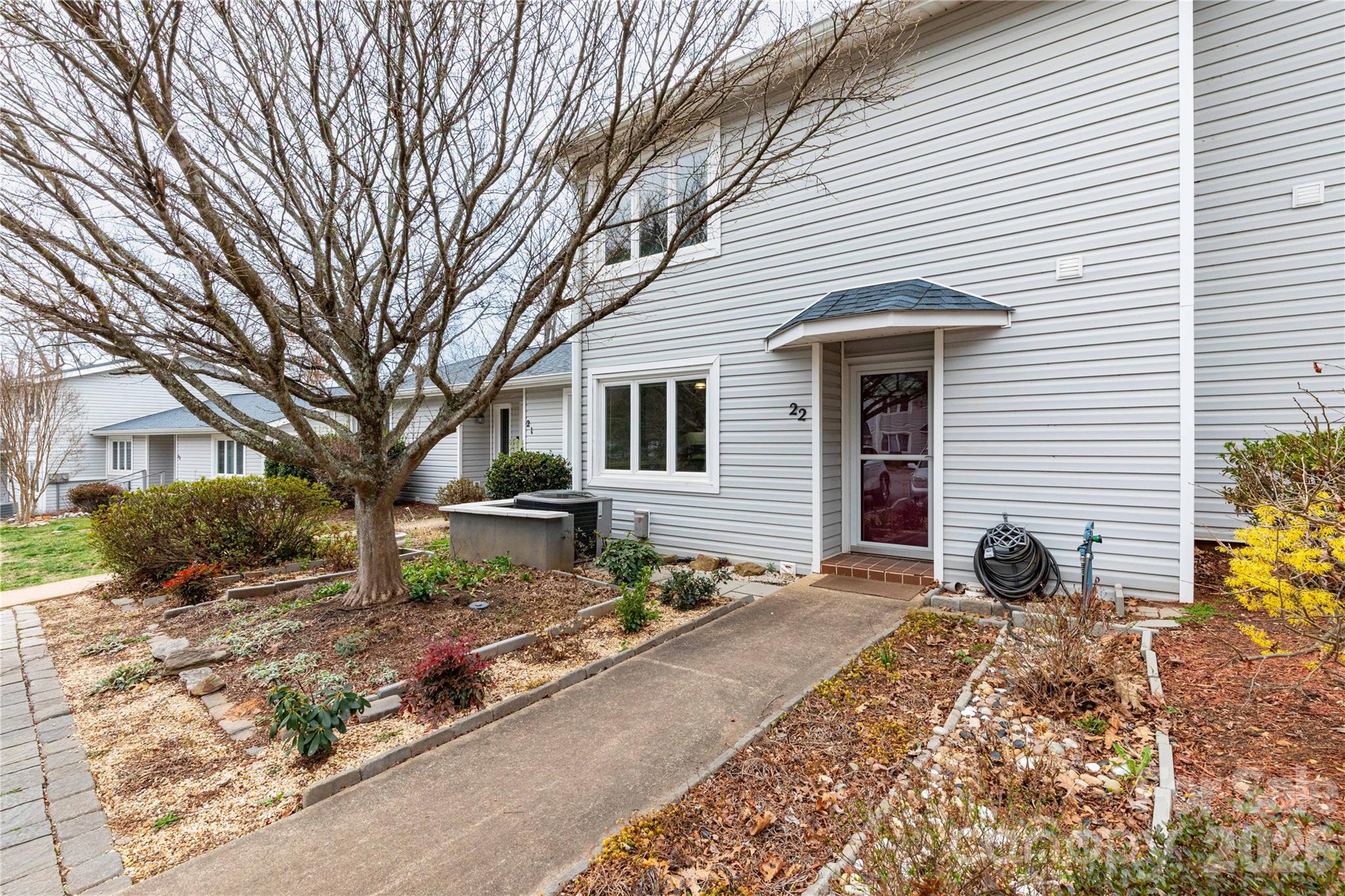 22 Hollybrook Drive