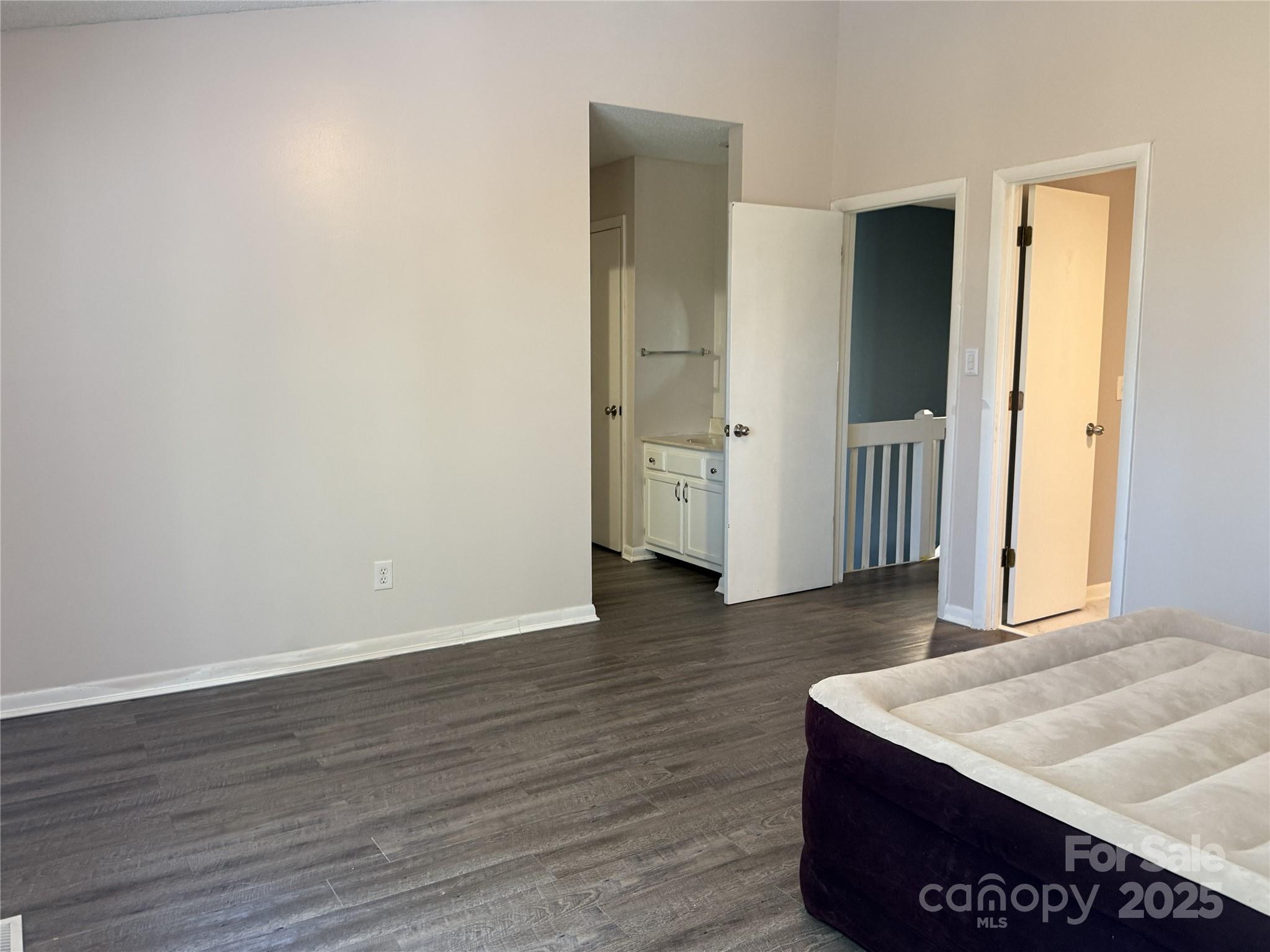 Hollybrook Condos - Residential