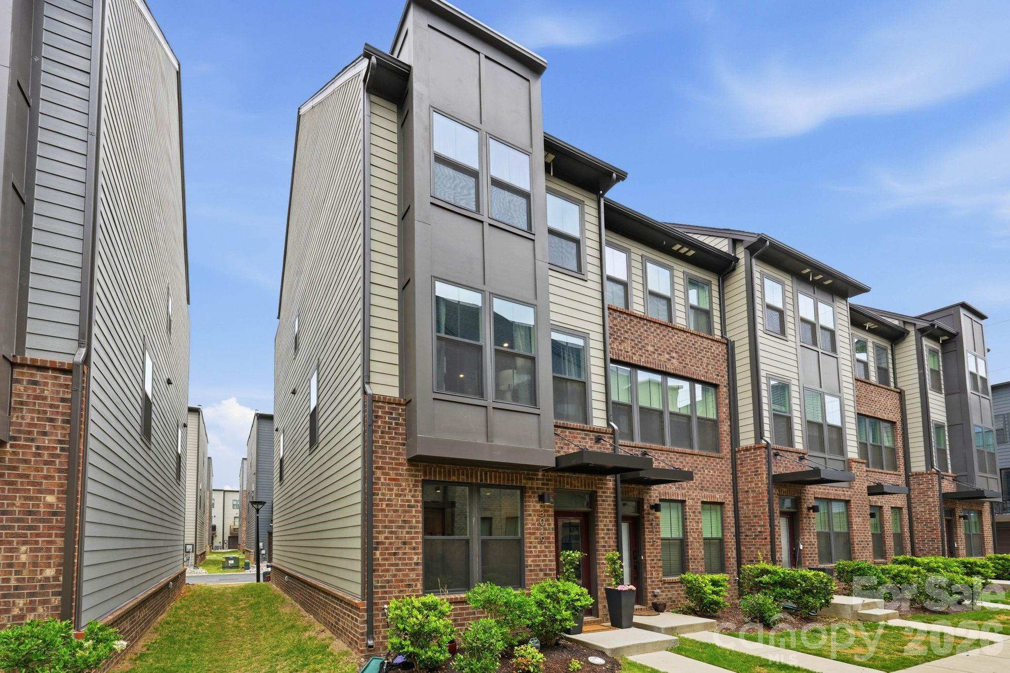 Southrail Station - Residential