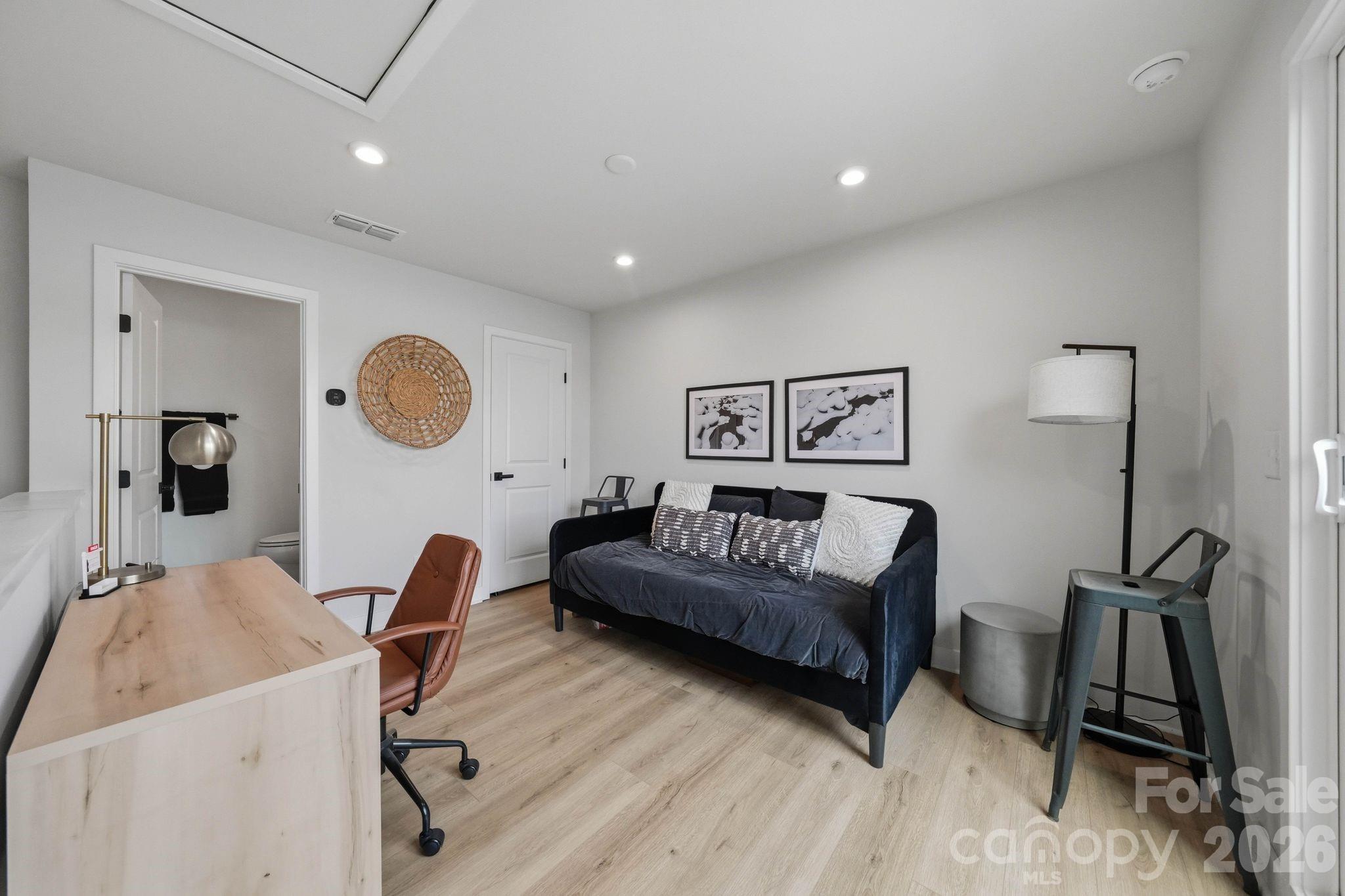 Southrail Station - Residential