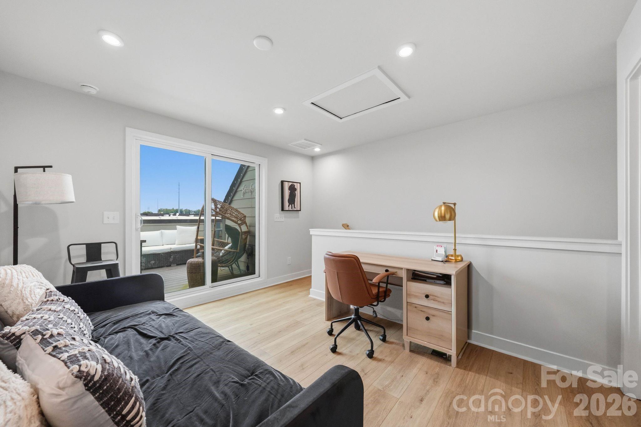 Southrail Station - Residential