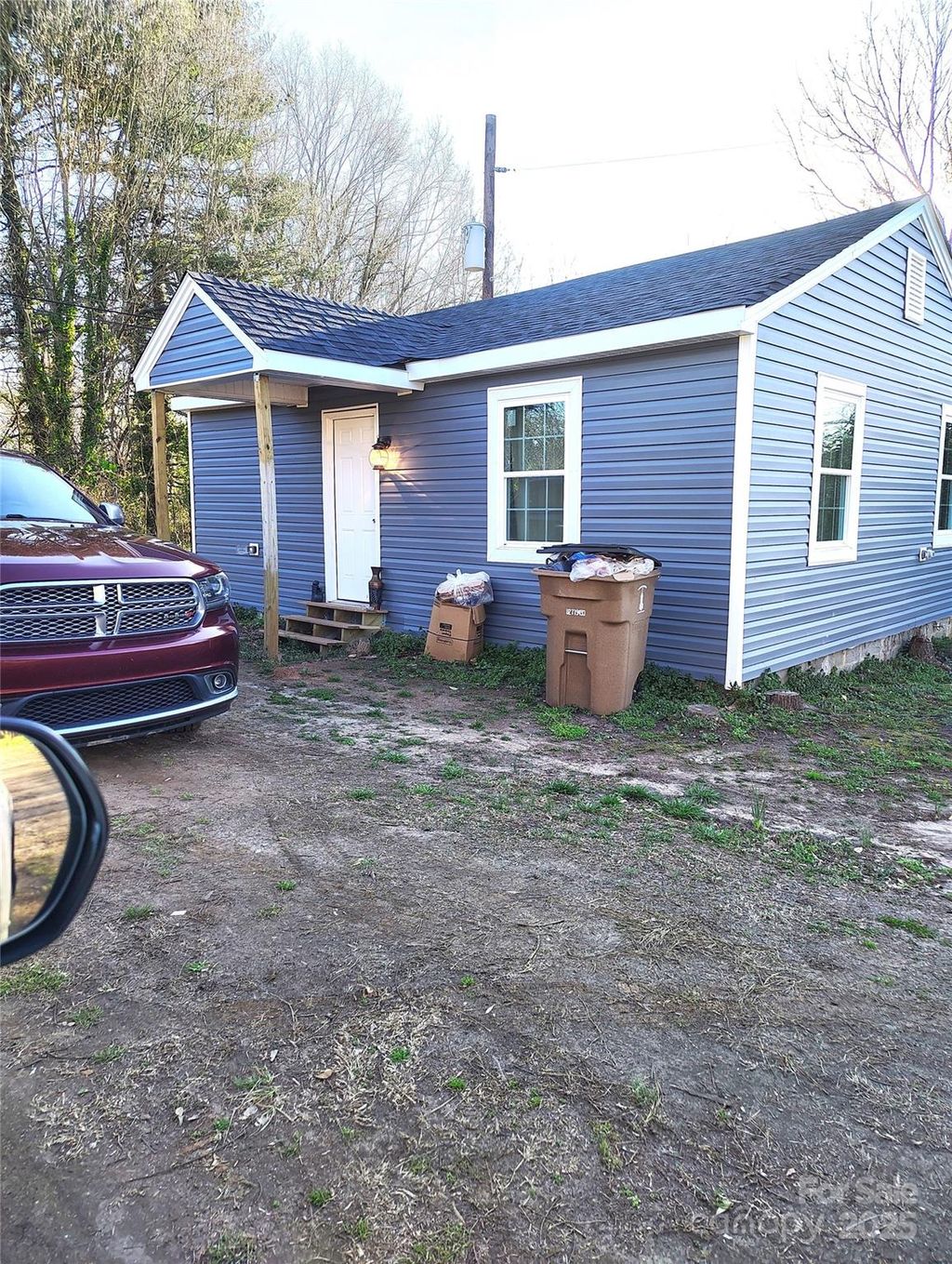 listing image 0