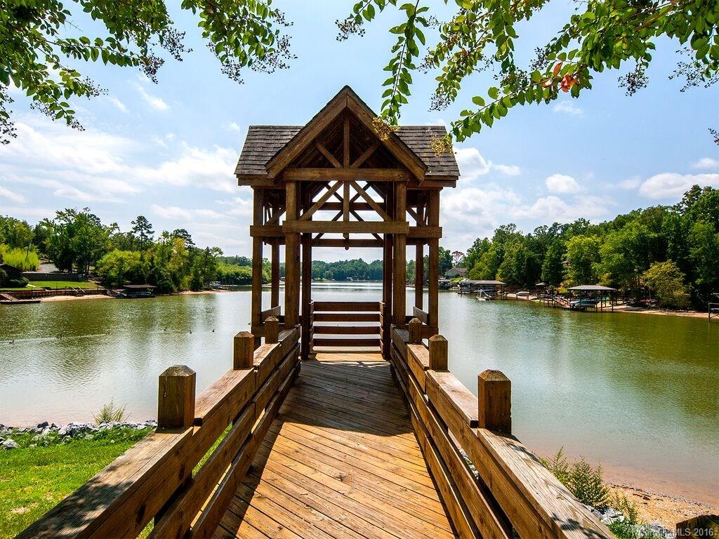 Lake Shore - Residential