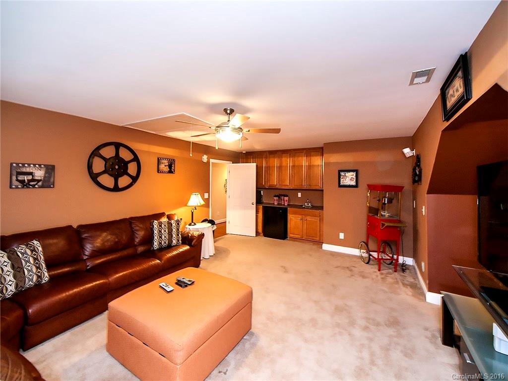 Lake Shore - Residential