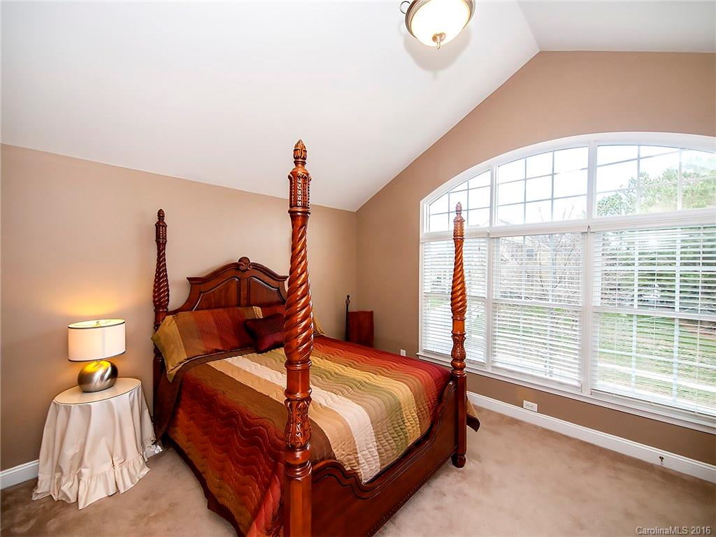 Lake Shore - Residential