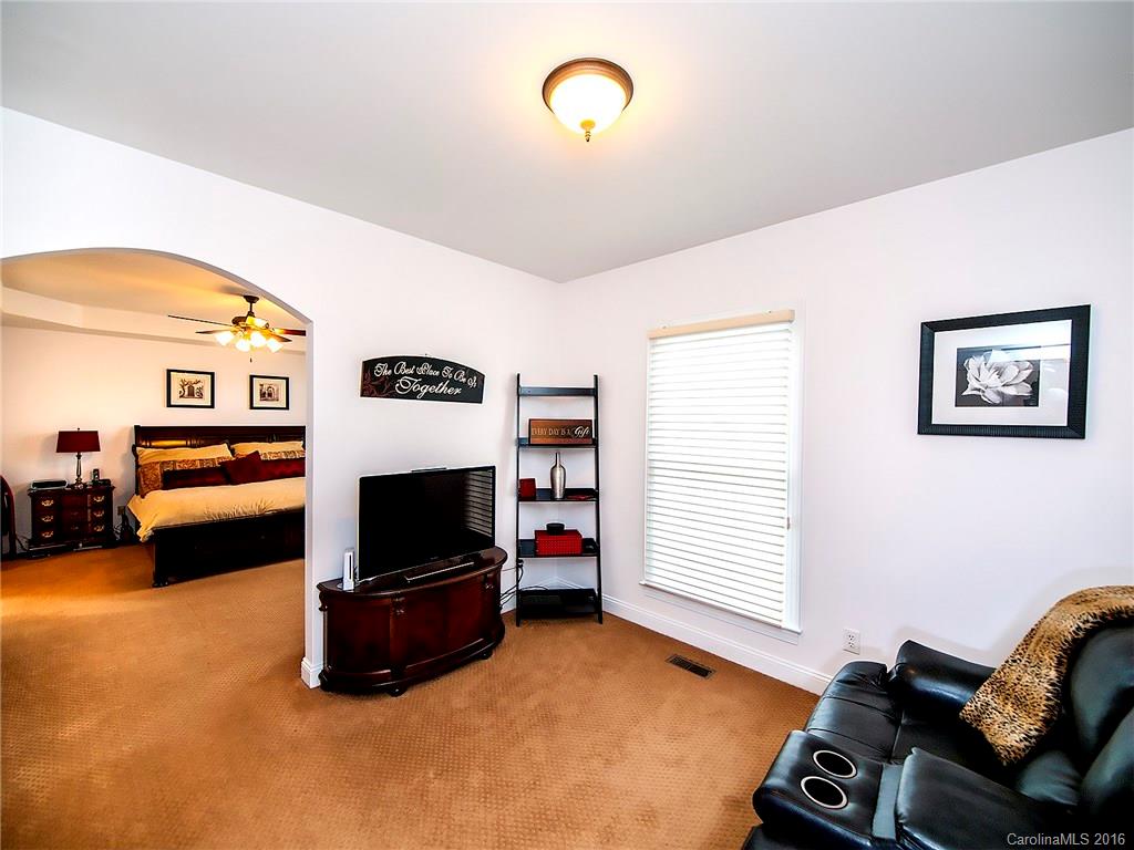 Lake Shore - Residential