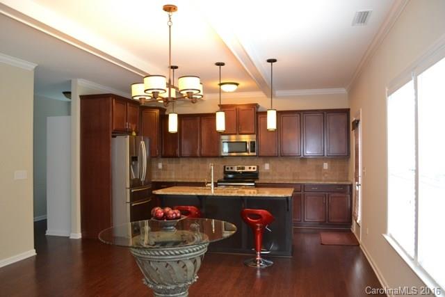 Newport Lakes - Residential