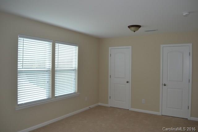 Newport Lakes - Residential