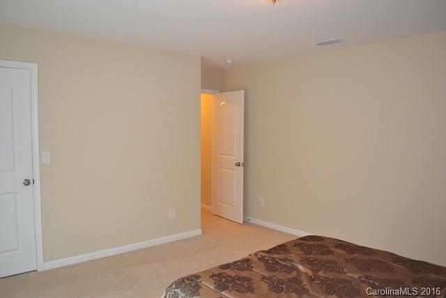 Newport Lakes - Residential