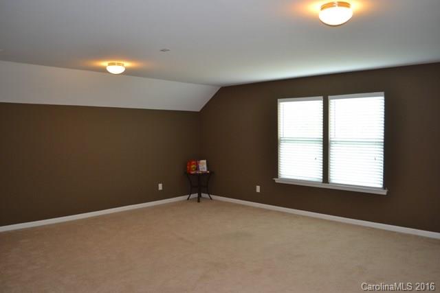 Newport Lakes - Residential