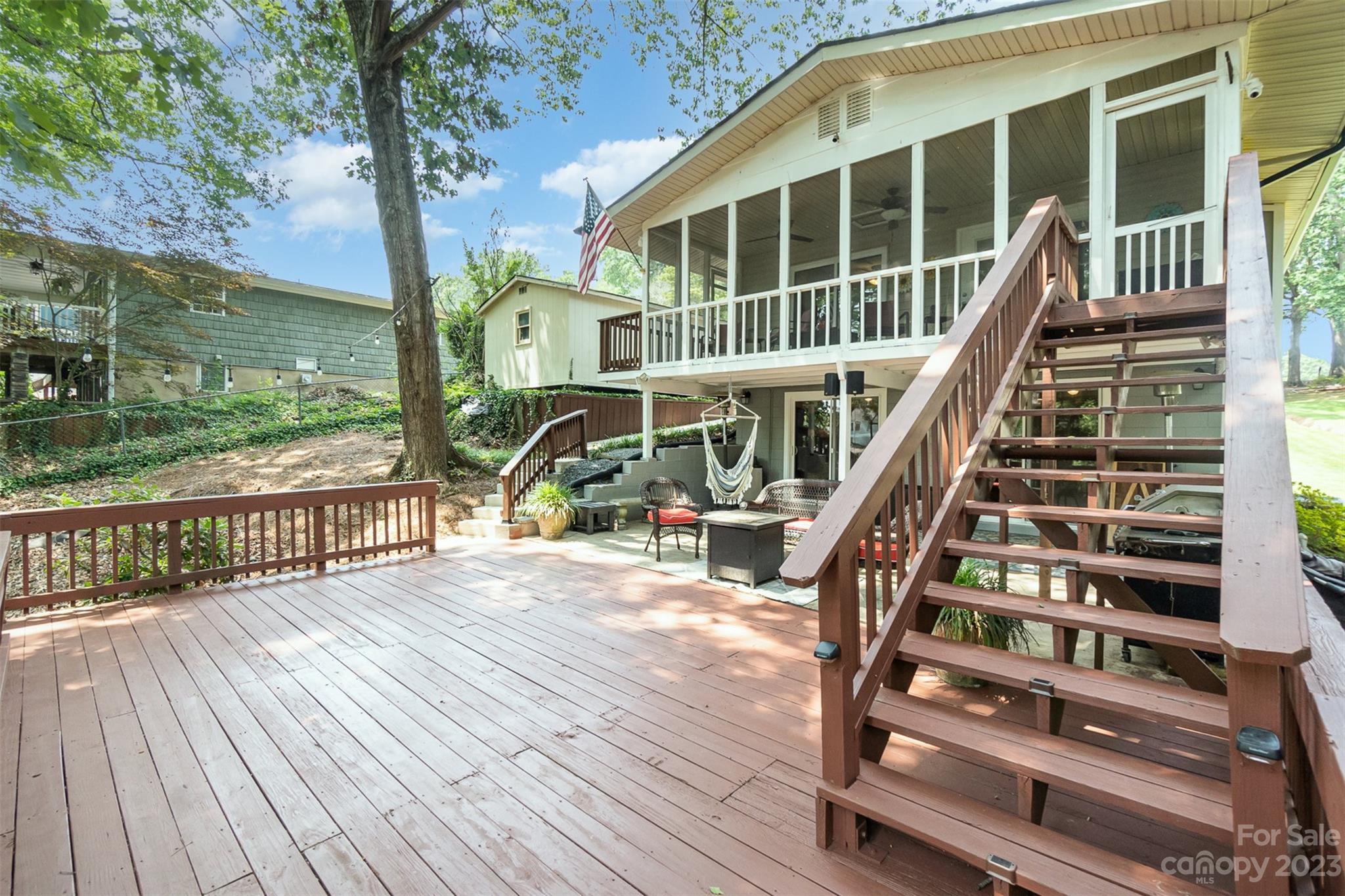 Lakeside - Residential