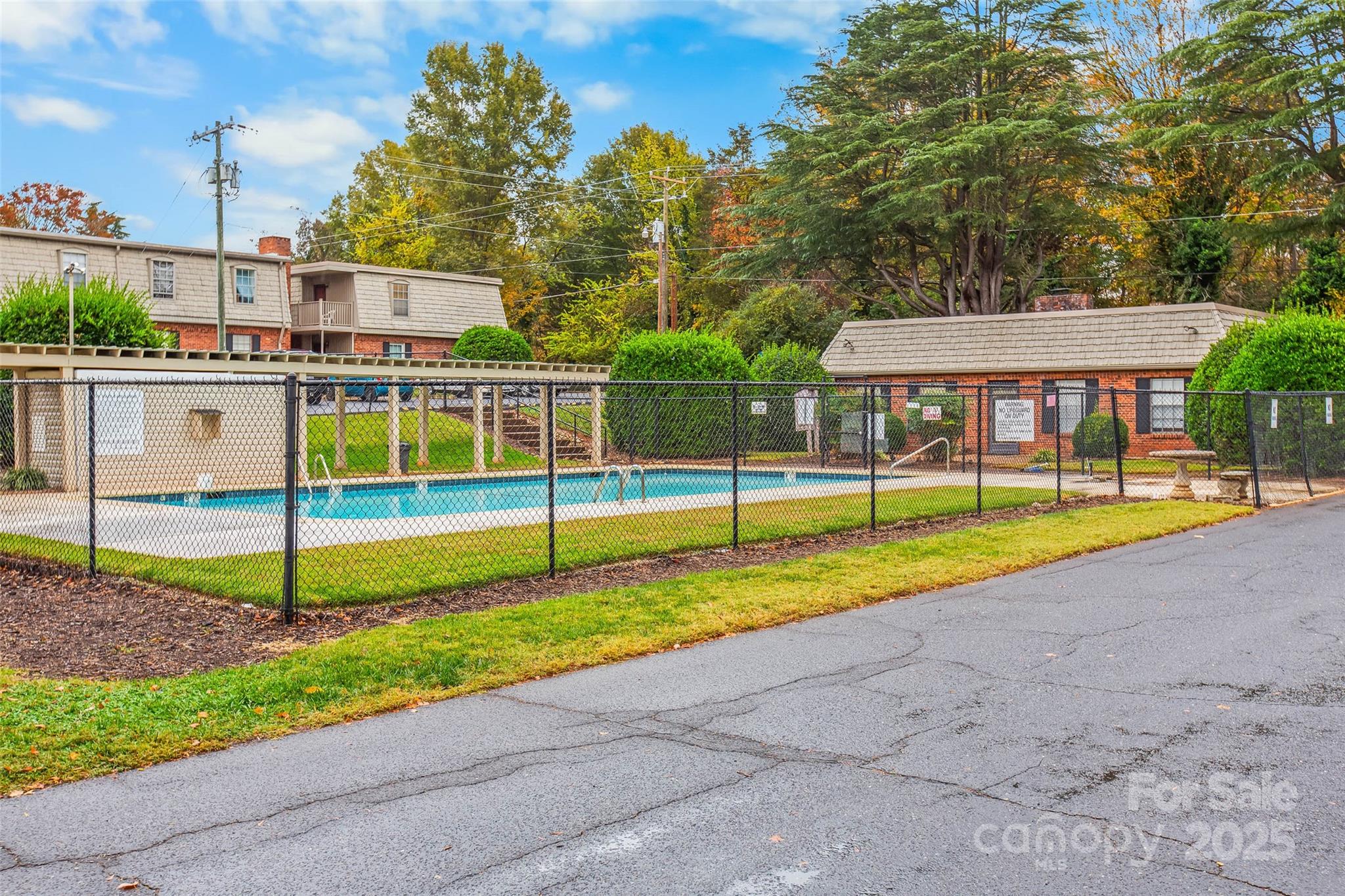 Salem Square Condominium - Residential