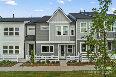 Townhouse in Mooresville NC 1262 - E Brawley School Road.jpg