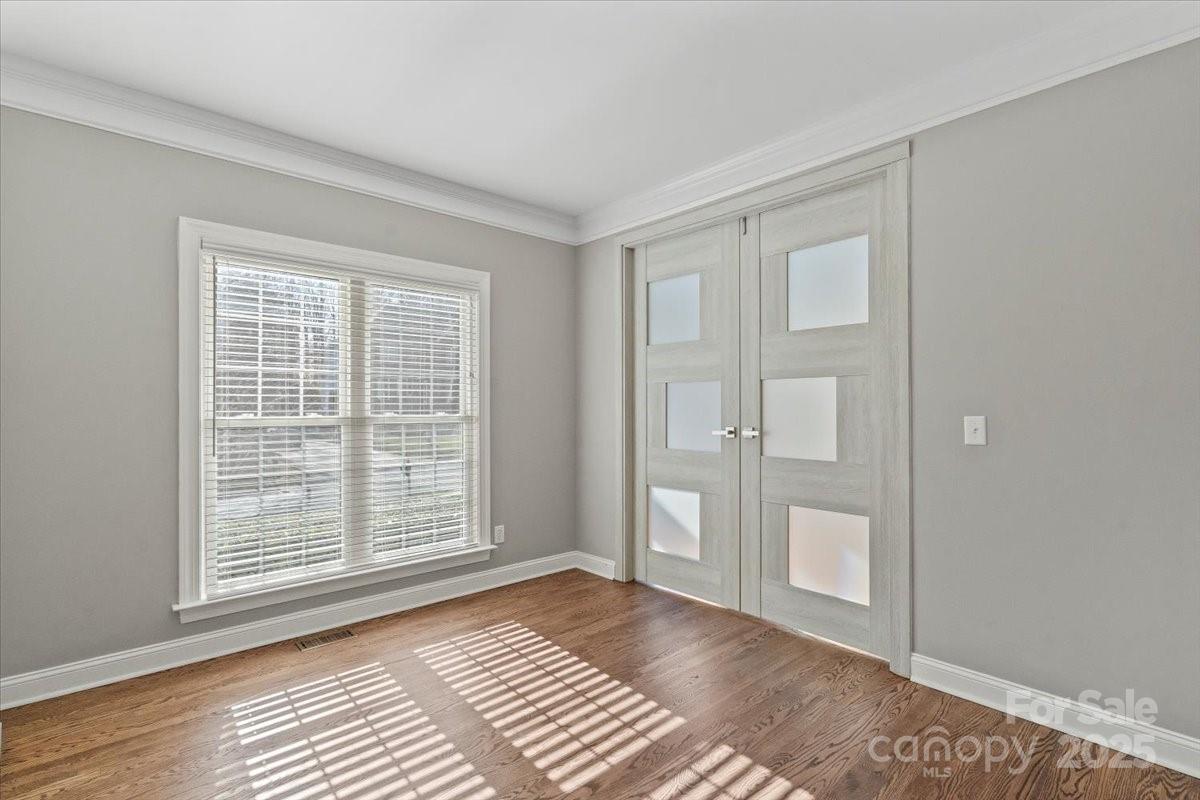 11809 Farnborough Road