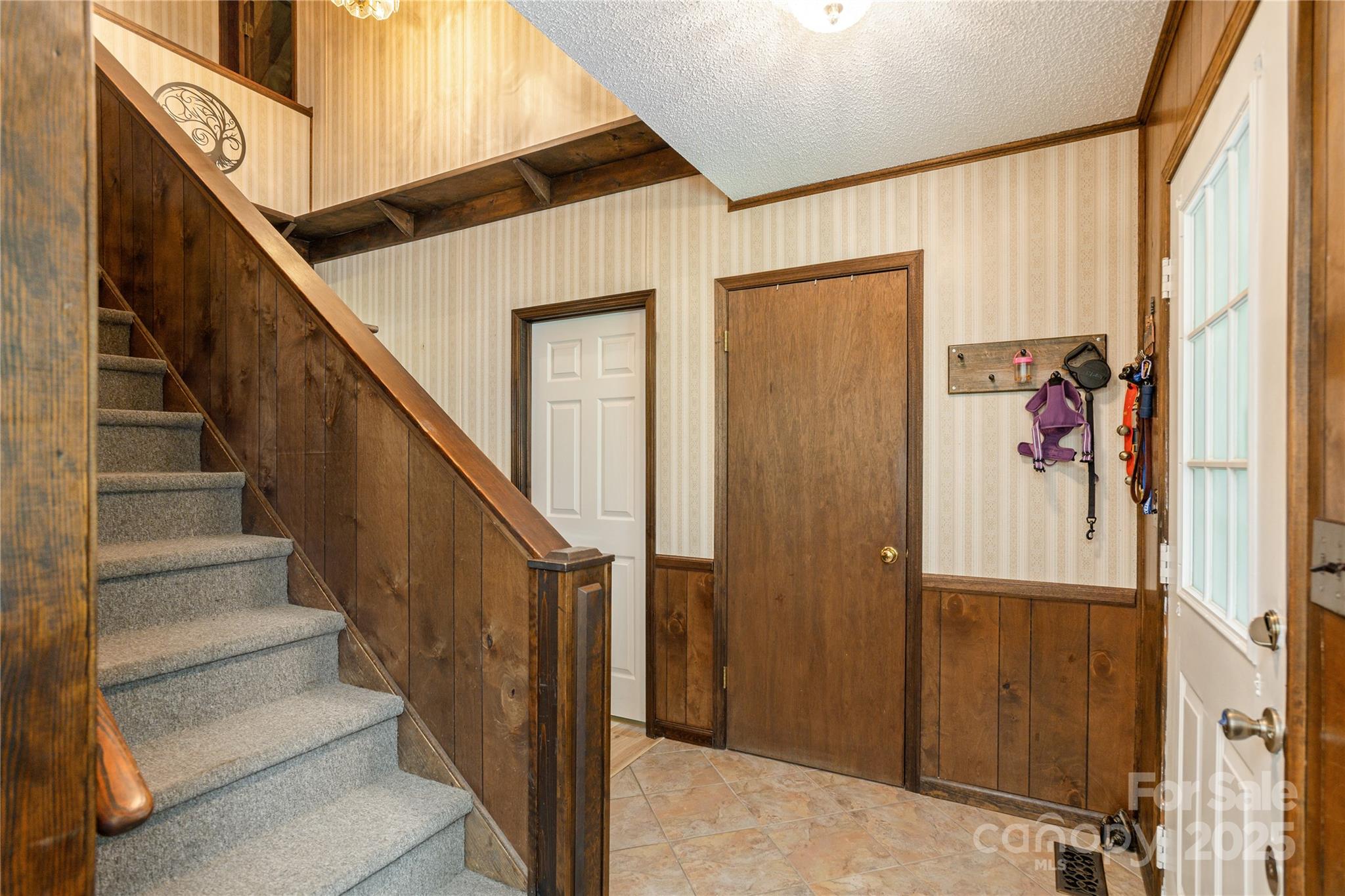 227 Acorn Lane