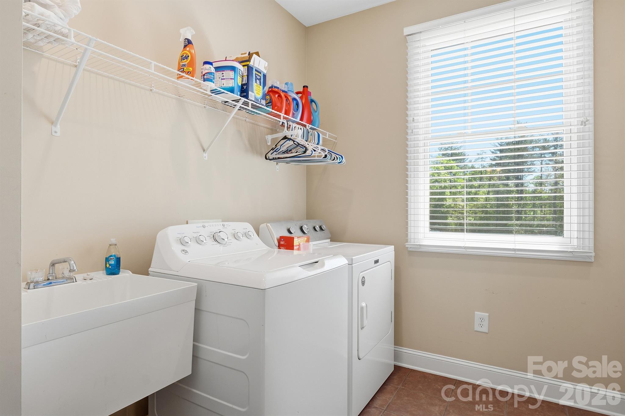 Winding Creek - Residential