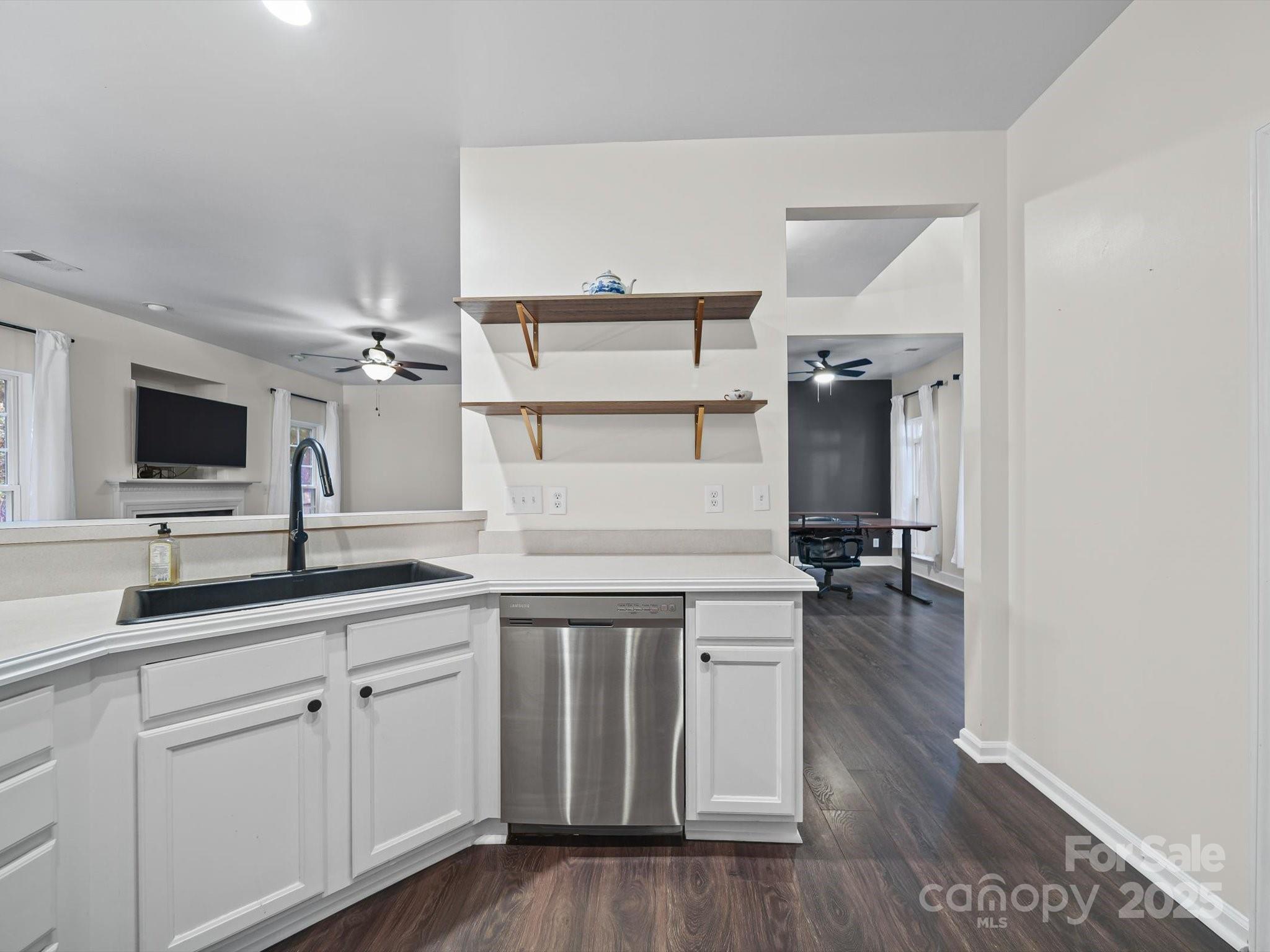 Mooresville, North Carolina 28115, United States, 4 Bedrooms Bedrooms, ,3 BathroomsBathrooms,Residential,Active,150256