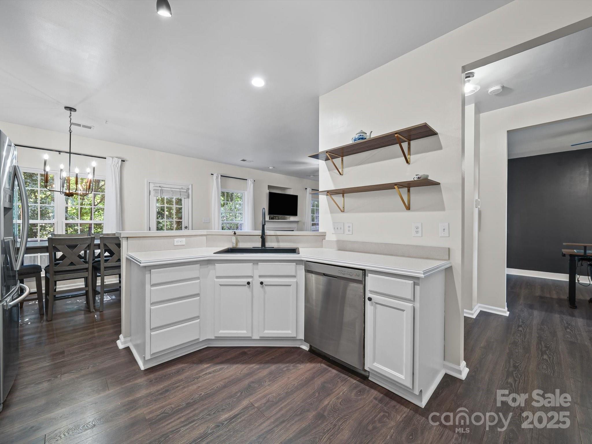 Mooresville, North Carolina 28115, United States, 4 Bedrooms Bedrooms, ,3 BathroomsBathrooms,Residential,Active,150256