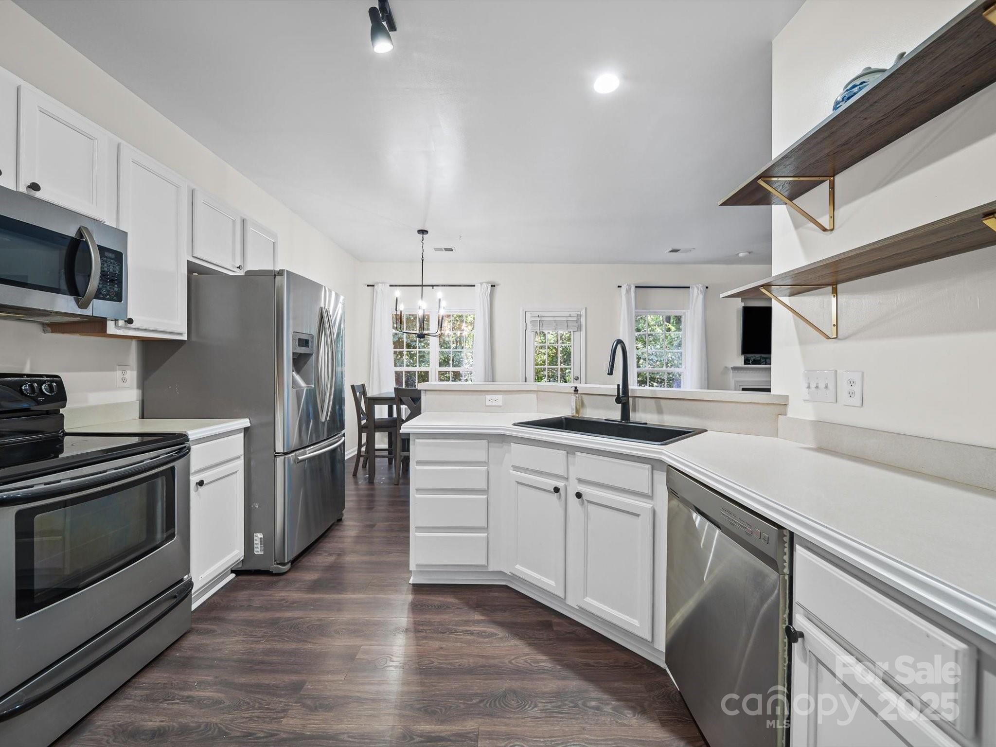 Mooresville, North Carolina 28115, United States, 4 Bedrooms Bedrooms, ,3 BathroomsBathrooms,Residential,Active,150256