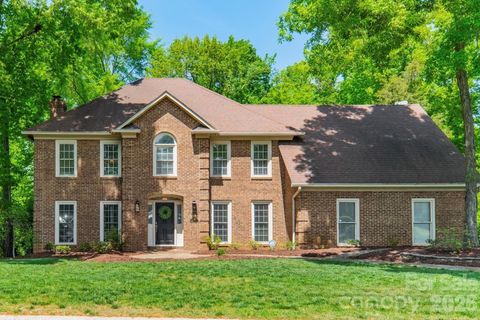 Photo of 231 S Downs Way, Fort Mill, SC 29708 (MLS # 4370006)