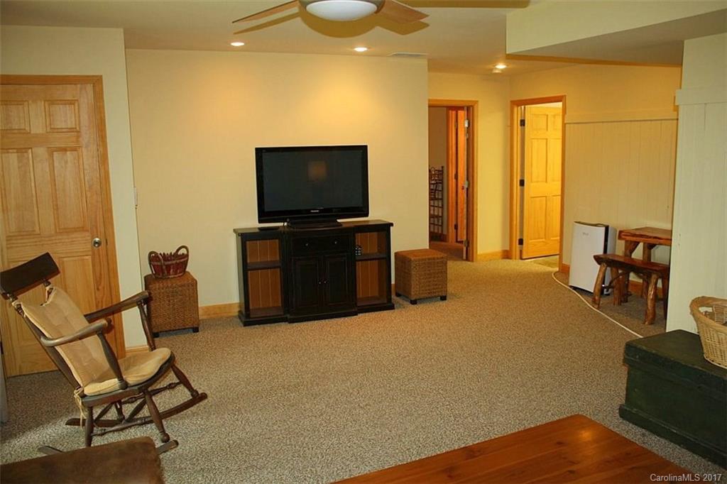 Wolf Laurel - Residential