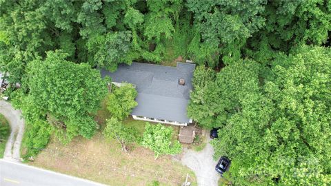 A home in Tryon